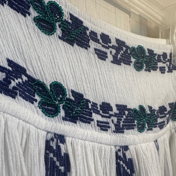 Tory Burch Alexandria embroidered beaded White Skirt with Blue Floral Accents M - Picture 7 of 7